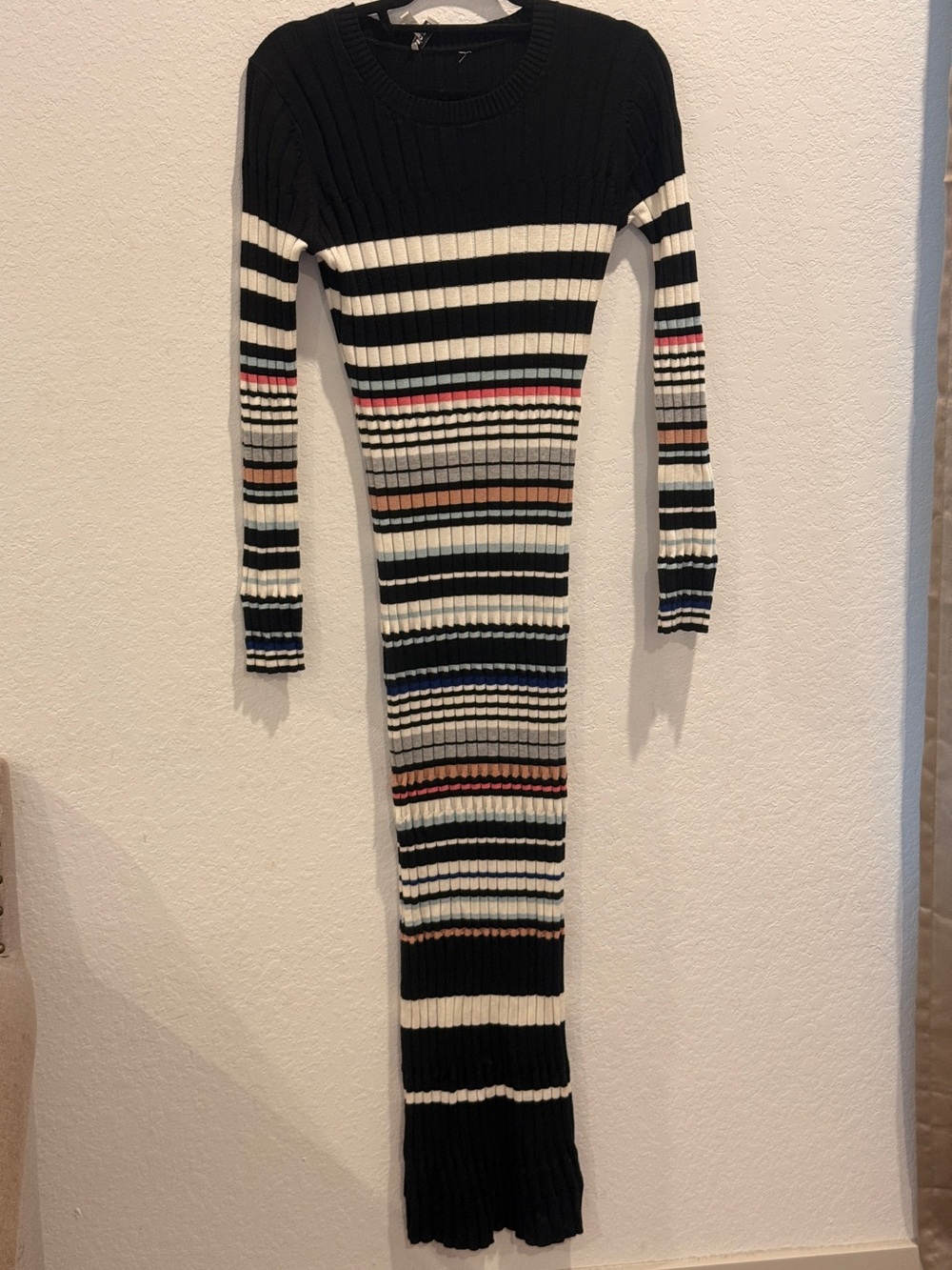 Ella Moss Black & Ivory Ribbed Striped Crew‎ Neck Sweater Dress